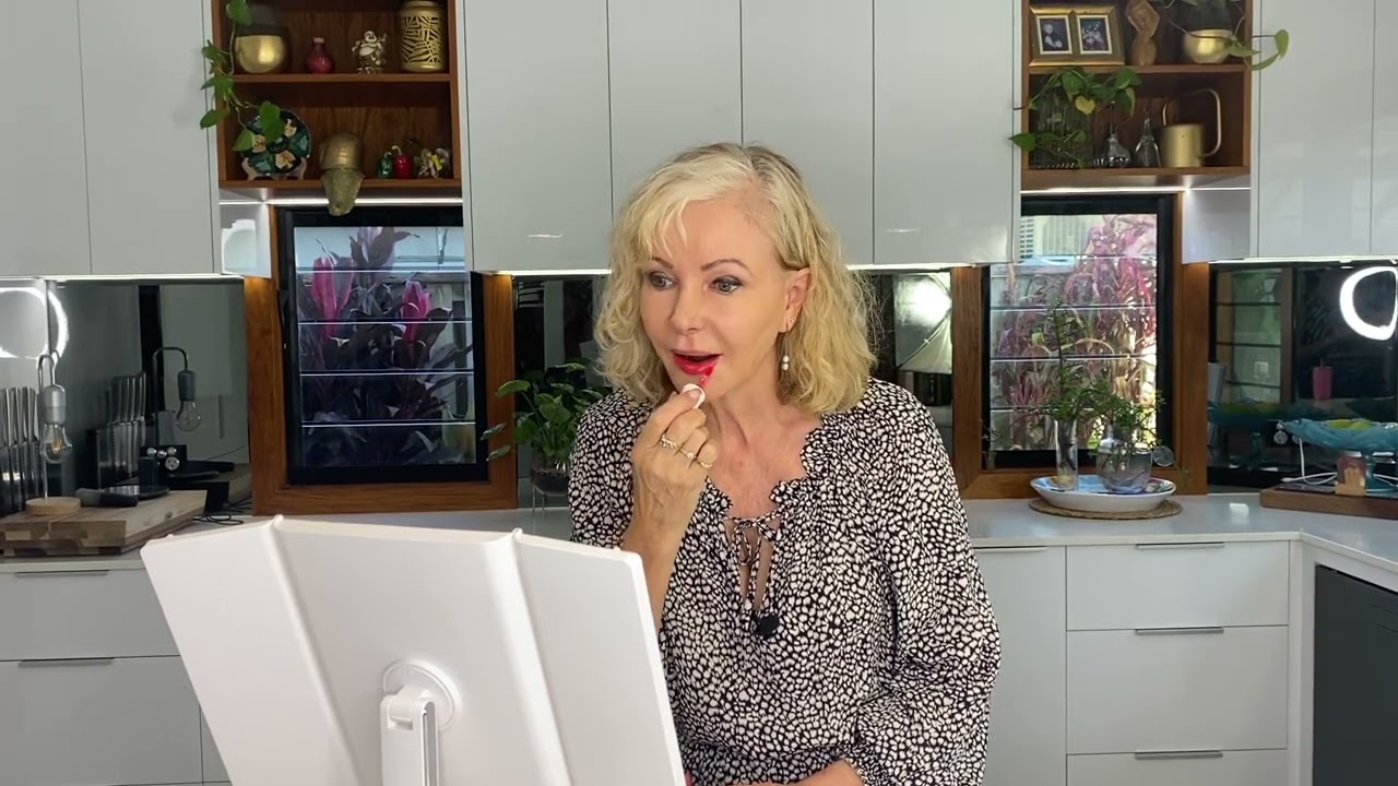 Let’s review the Benefit Lip & Cheek Stain. ♥️