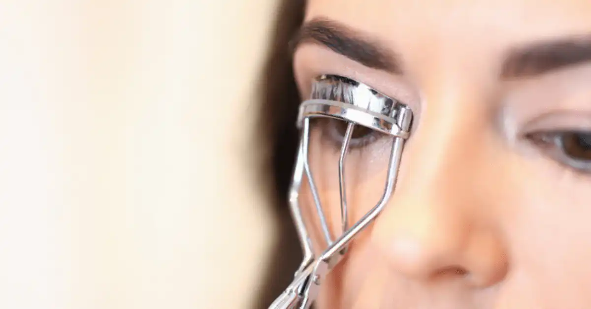 Eyelash curler