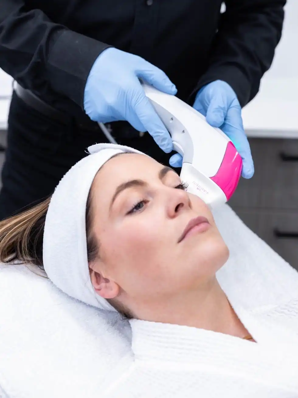 Ultraformer MPT 4 HIFU skin rejuvenation treatment at Age Amazingly Cairns